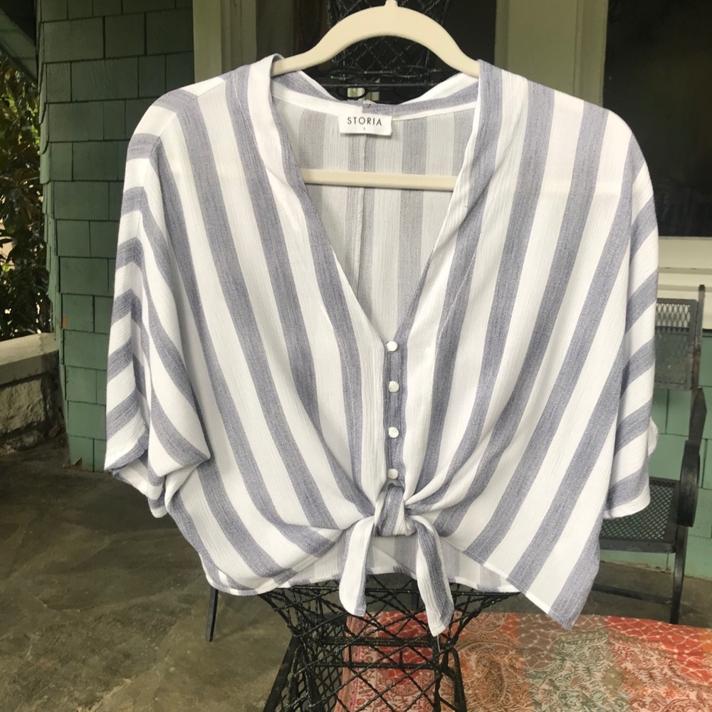 Storia Loose Button Tie Front Striped V-Neck Top